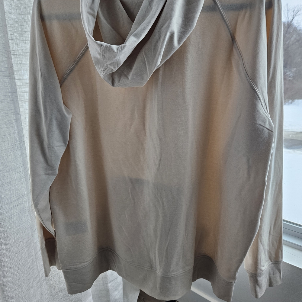 Vuori Halo Oversized Hoodie NWOT - Picture 7 of 9